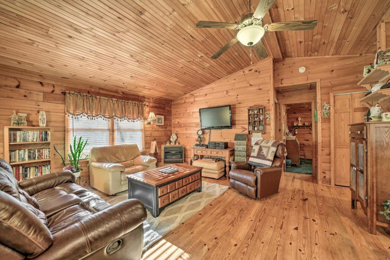 Franklin Cabin With Porch Near Hiking And Waterfalls! Kültér fotó