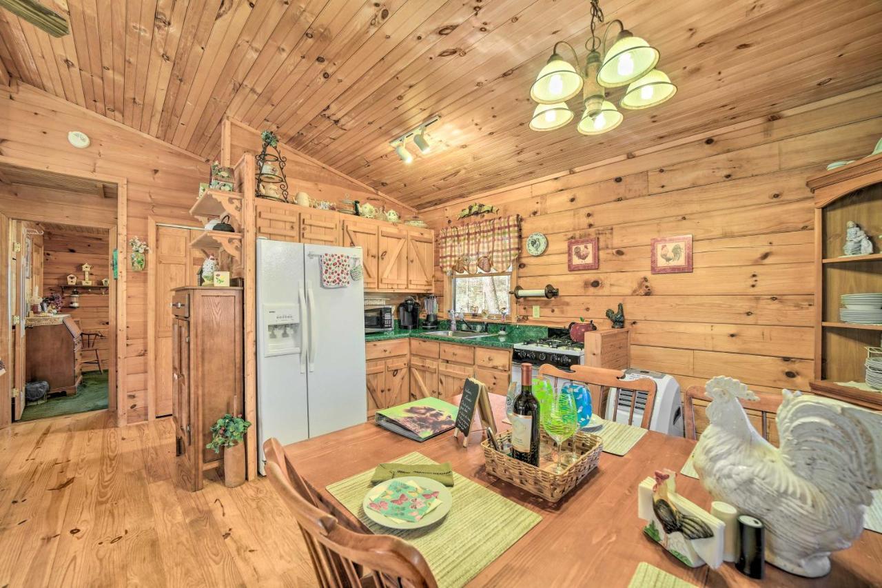 Franklin Cabin With Porch Near Hiking And Waterfalls! Kültér fotó